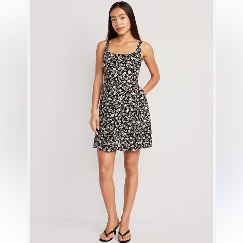 Old Navy XL Black Ivory Ditsy Floral Fit & Flare Cami Mini Dress
